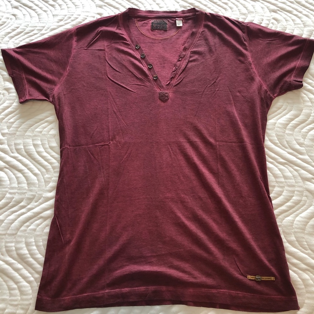 Men’s teeshirt